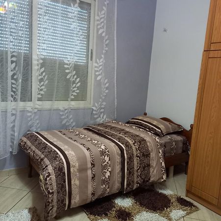 Flodril Appartment Durrës Buitenkant foto
